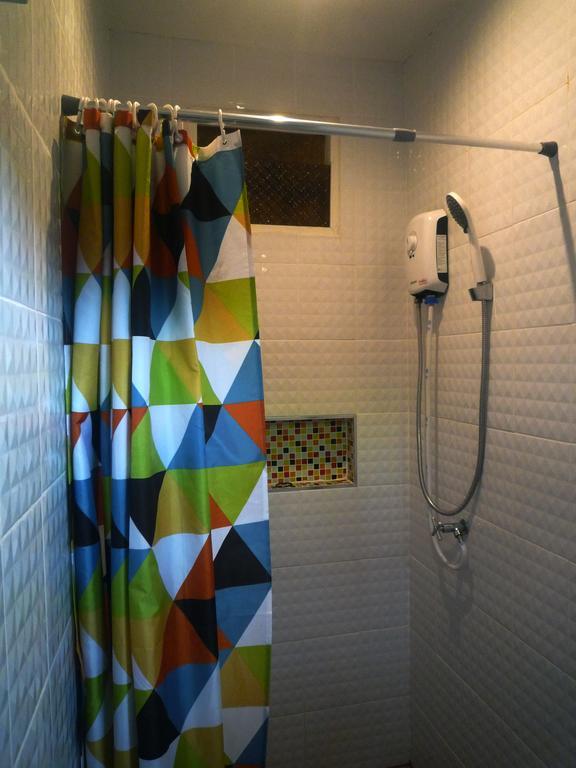 Noom Guesthouse Lop Buri Eksteriør bilde