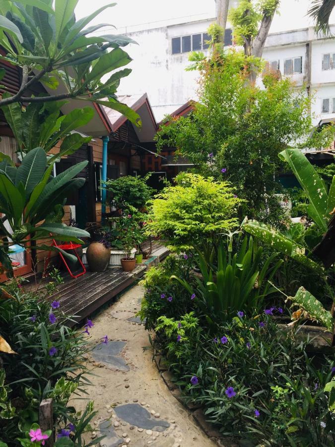 Noom Guesthouse Lop Buri Eksteriør bilde